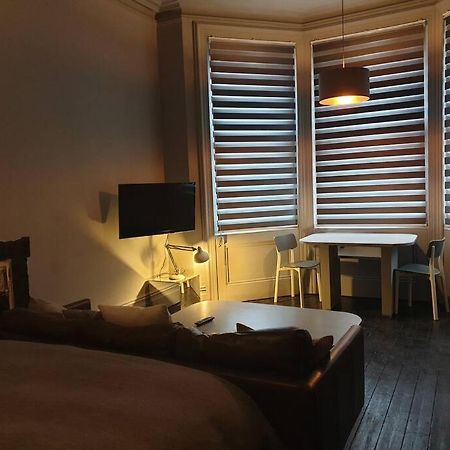 Elegant Studio In Central Hove - 5 Min Walk To Beach - 10 Min To 브라이턴 외부 사진