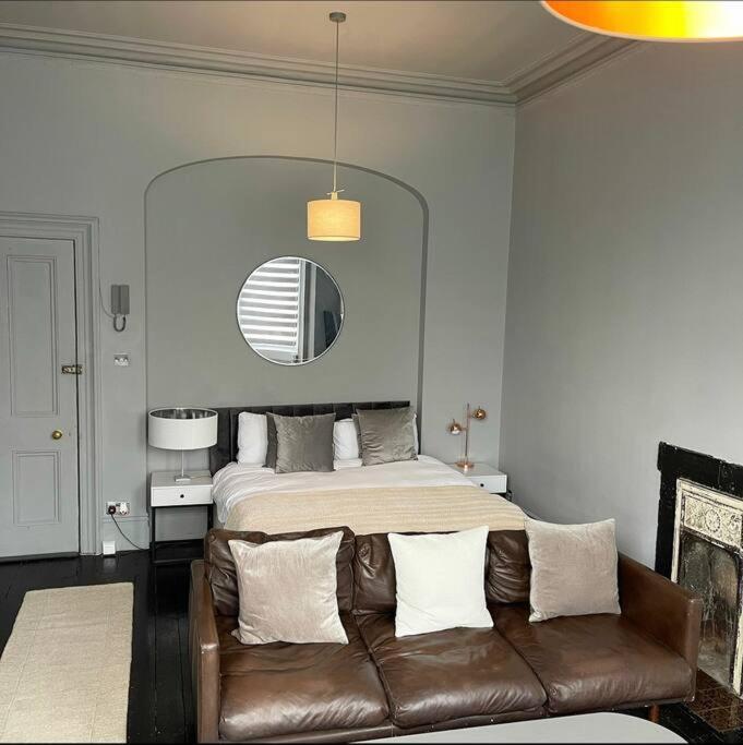 Elegant Studio In Central Hove - 5 Min Walk To Beach - 10 Min To 브라이턴 외부 사진