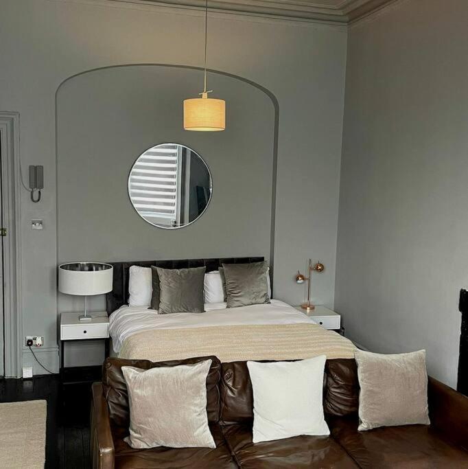 Elegant Studio In Central Hove - 5 Min Walk To Beach - 10 Min To 브라이턴 외부 사진