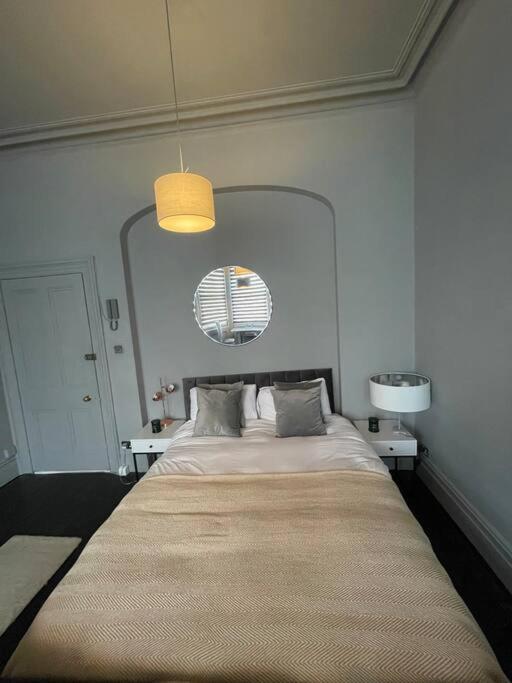 Elegant Studio In Central Hove - 5 Min Walk To Beach - 10 Min To 브라이턴 외부 사진