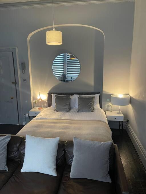Elegant Studio In Central Hove - 5 Min Walk To Beach - 10 Min To 브라이턴 외부 사진