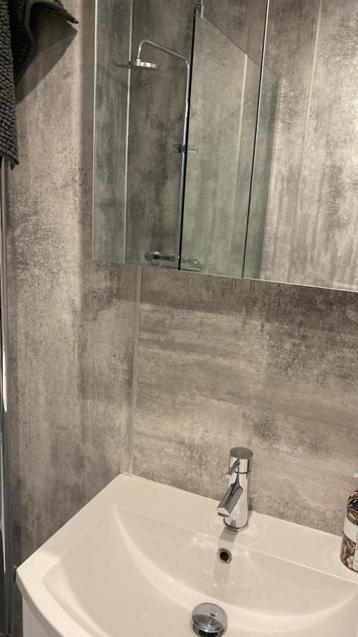 Elegant Studio In Central Hove - 5 Min Walk To Beach - 10 Min To 브라이턴 외부 사진